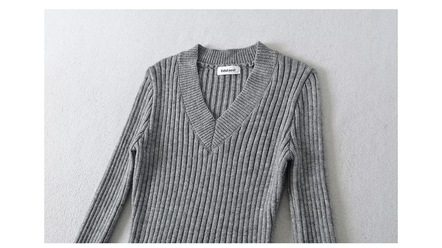 Ribbed V-Neck Solid Knit Sweater