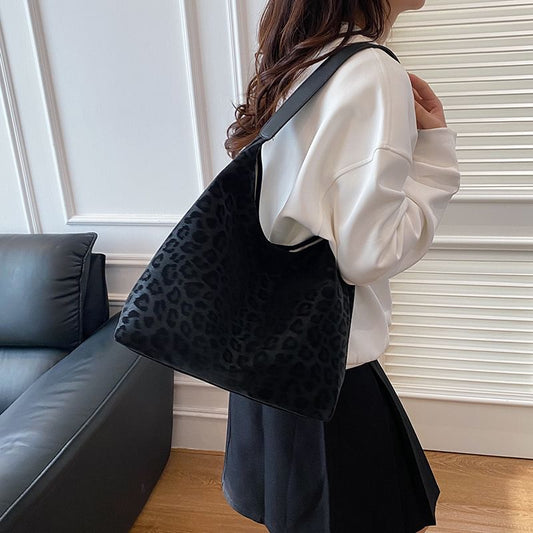 Leopard Patterned Shoulder Bag