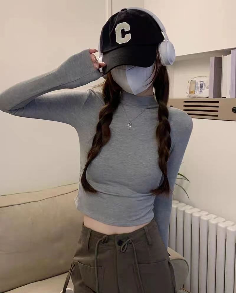 Cropped Mock Neck Long-Sleeve T-Shirt