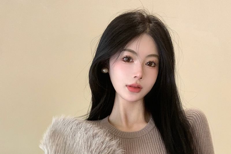 Slim Fit Long-Sleeve Knit Crop Top