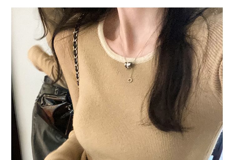 Contrast Trim Crew Neck Knit Top
