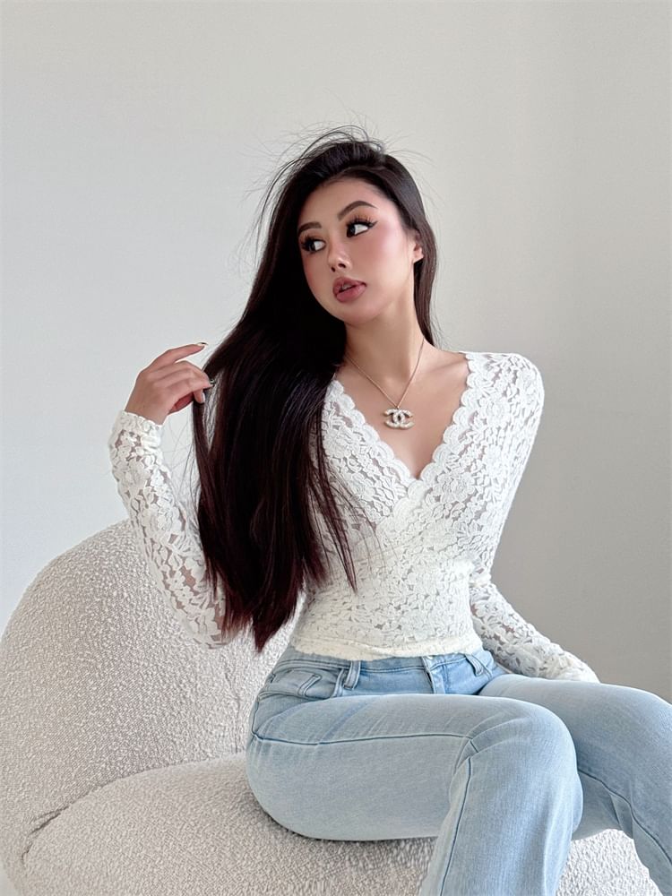 V-Neck Lace Crop Top Long Sleeve