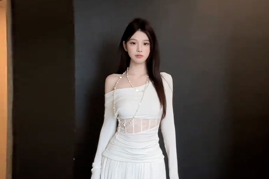 Set: Off Shoulder Lace Panel Top + Maxi A-Line Skirt