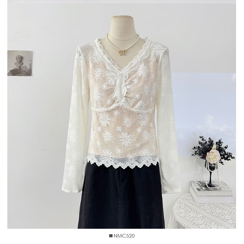 V-Neck Lace Slim Fit Long Sleeve Top
