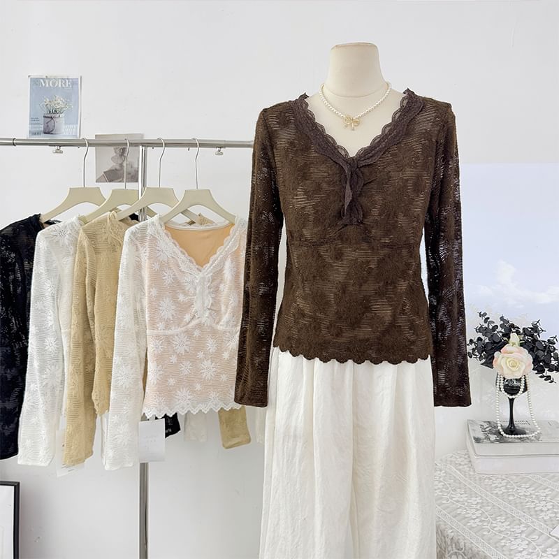 V-Neck Lace Slim Fit Long Sleeve Top