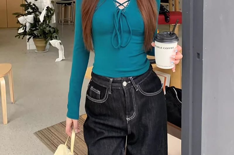 Lace-Up Slim Fit V-Neck Long Sleeve Tee