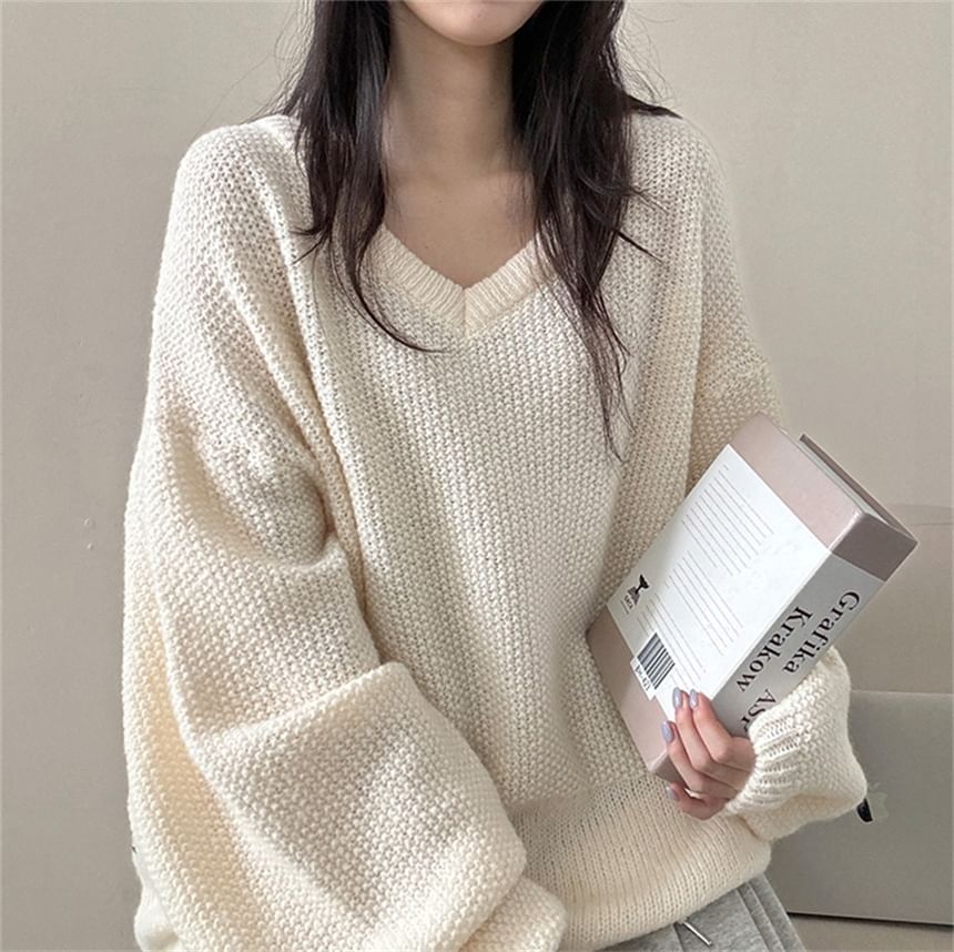 Simple V-Neck Knitwear