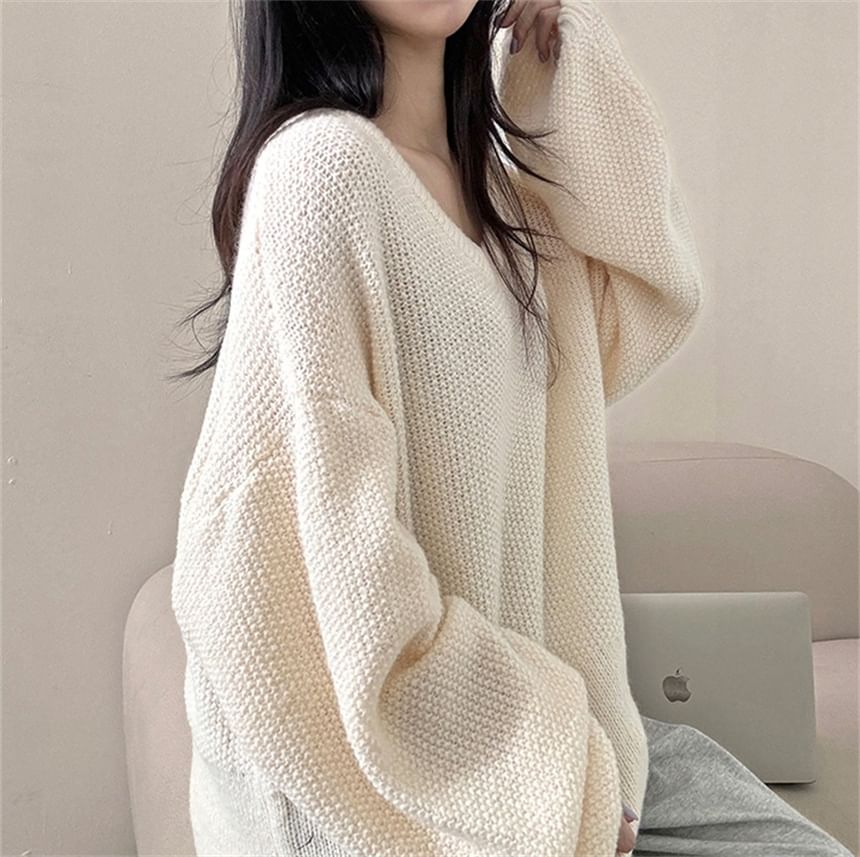 Simple V-Neck Knitwear