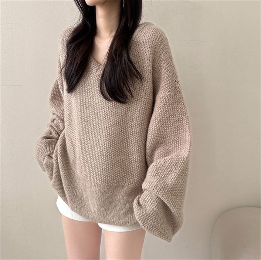Simple V-Neck Knitwear