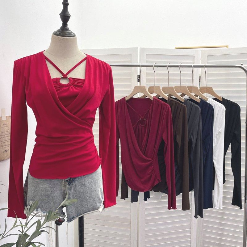 Fitted Halter Neck Two-Piece Style Long Sleeve Tee