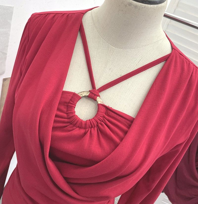 Fitted Halter Neck Two-Piece Style Long Sleeve Tee
