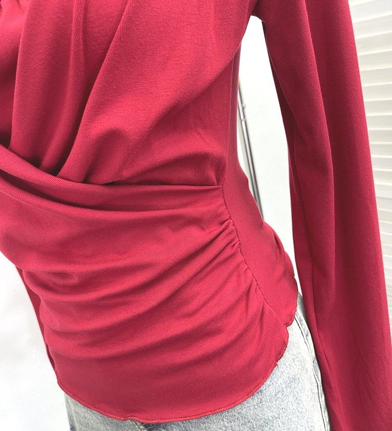 Fitted Halter Neck Two-Piece Style Long Sleeve Tee