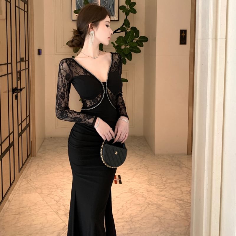 Long-Sleeve V-Neck Lace Panel Ruched Slit Maxi Sheath Dress