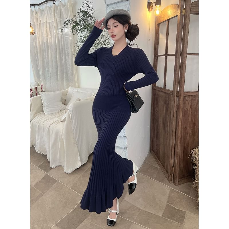 Long-Sleeve V-Neck Plain Maxi Mermaid Knit Dress