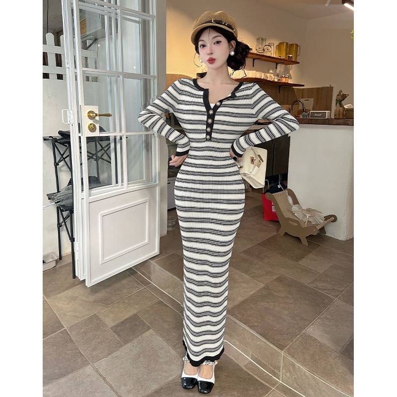 Long-Sleeve Crew Neck Striped Contrast Trim Maxi Sheath Knit Dress