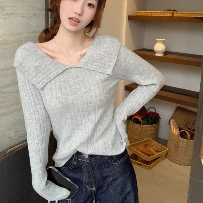 V-Neck Knit Top Long Sleeve