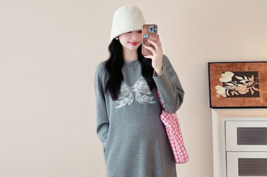 Maternity Long-Sleeve Crewneck Lace Panel Maxi Dress