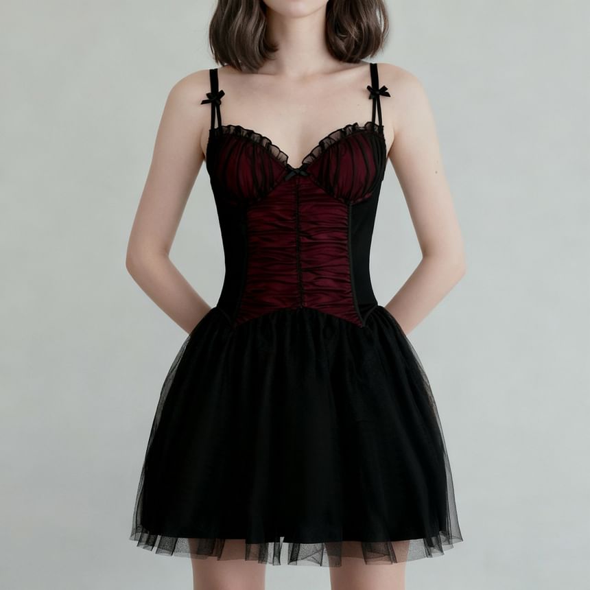 Spaghetti Strap V-Neck Ruffled Color-Block Mesh Mini A-Line Skirt