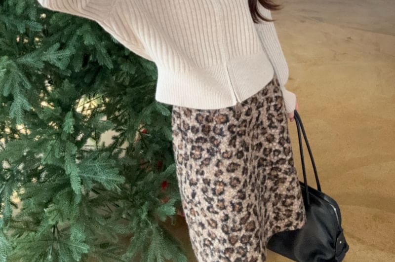 Furry Collar Zip-up Plain Cardigan / Leopard Print Mini Skirt