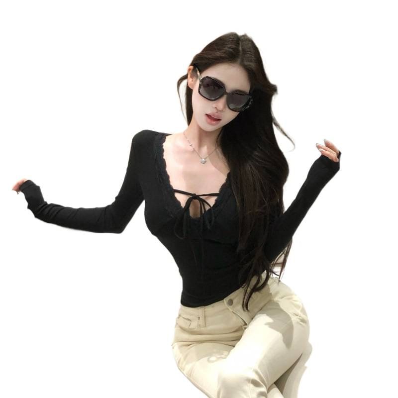 V-Neck Lace Trim Tie Front Cropped Tee