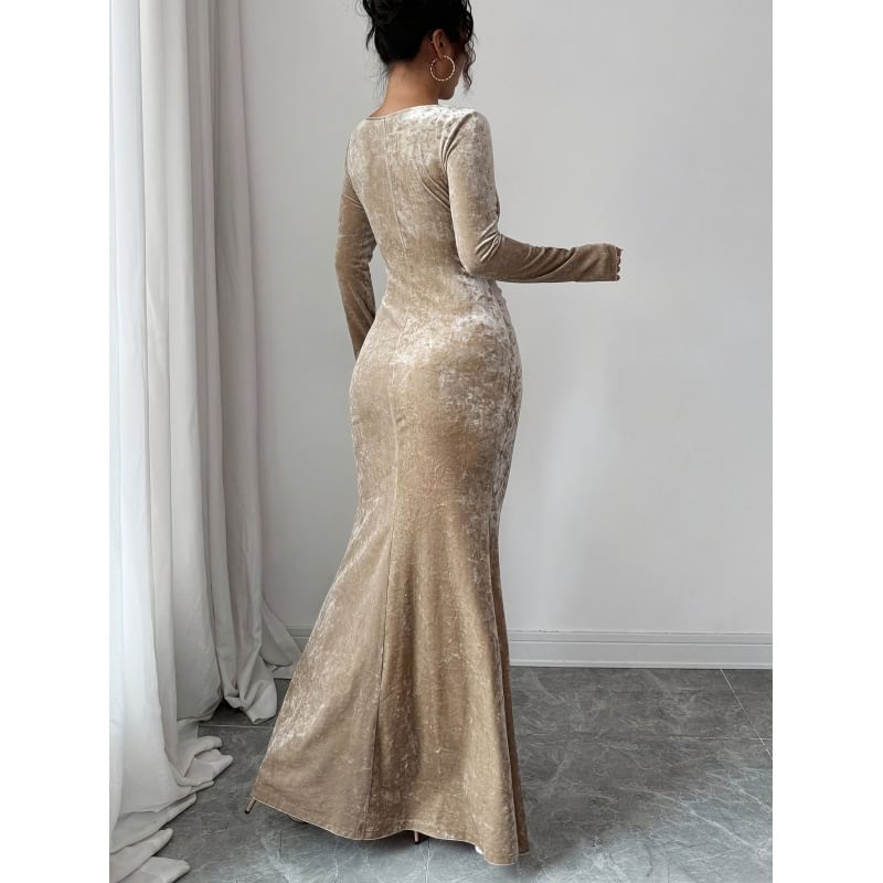 Long-Sleeve Crew Neck Faux Pearl Accent Ruched Velvet Maxi Mermaid Dress