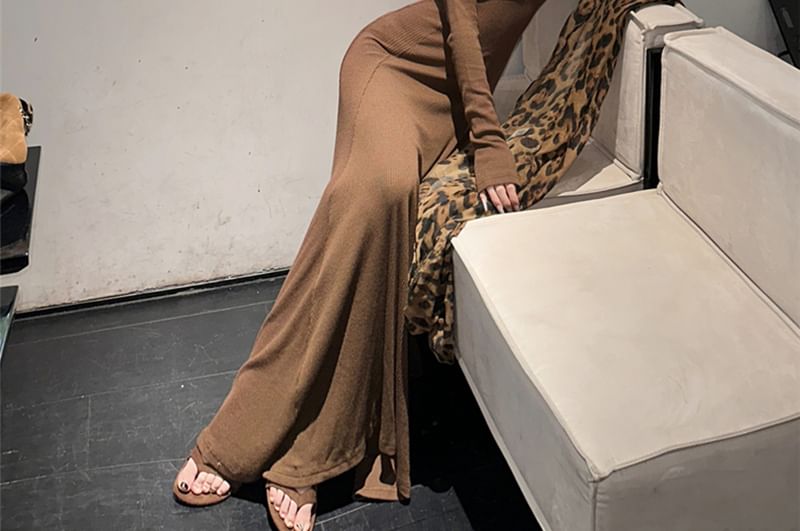 Long-Sleeve Plain Maxi Henley Mermaid Dress