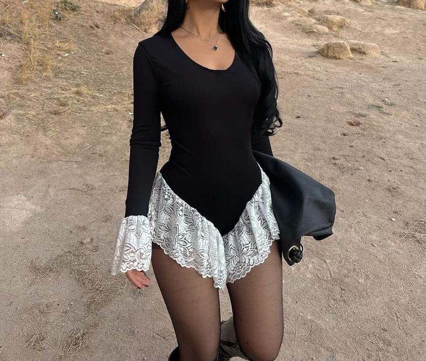 Lace Panel Scoop Neck Bodysuit Top