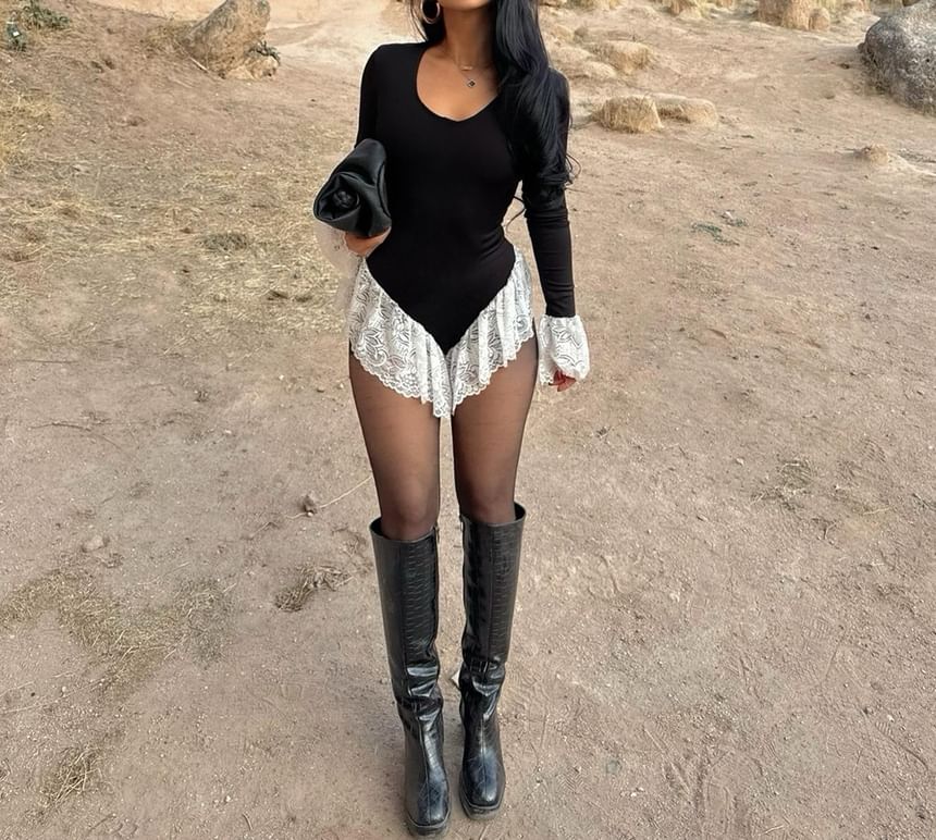 Lace Panel Scoop Neck Bodysuit Top