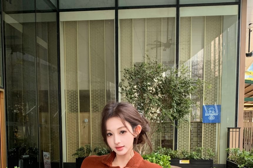Elbow-Sleeve Collared Plain Double Breasted Crop Knit Top / High Waist Pleated Skirt