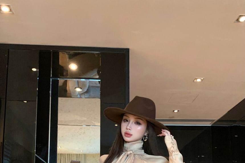 Crop Blouse and Pencil Skirt Set with Belt