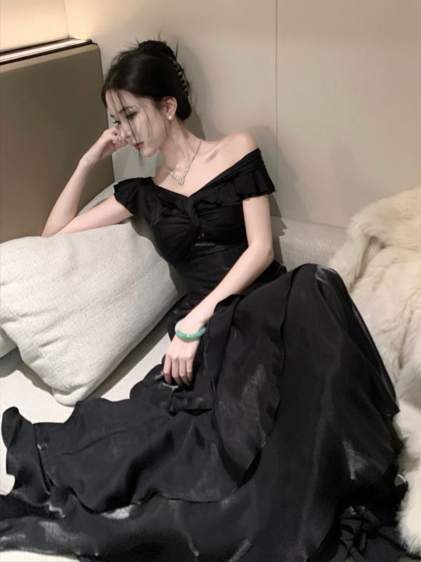 Short-Sleeve Off Shoulder Plain Maxi A-Line Dress