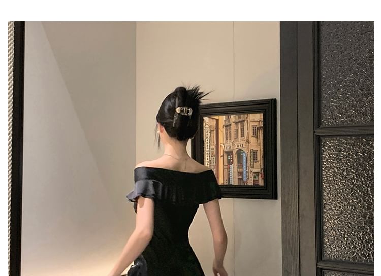 Short-Sleeve Off Shoulder Plain Maxi A-Line Dress