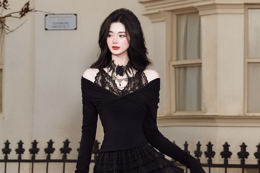 Cold Shoulder Lace T-Shirt with Layered Midi Skirt Set