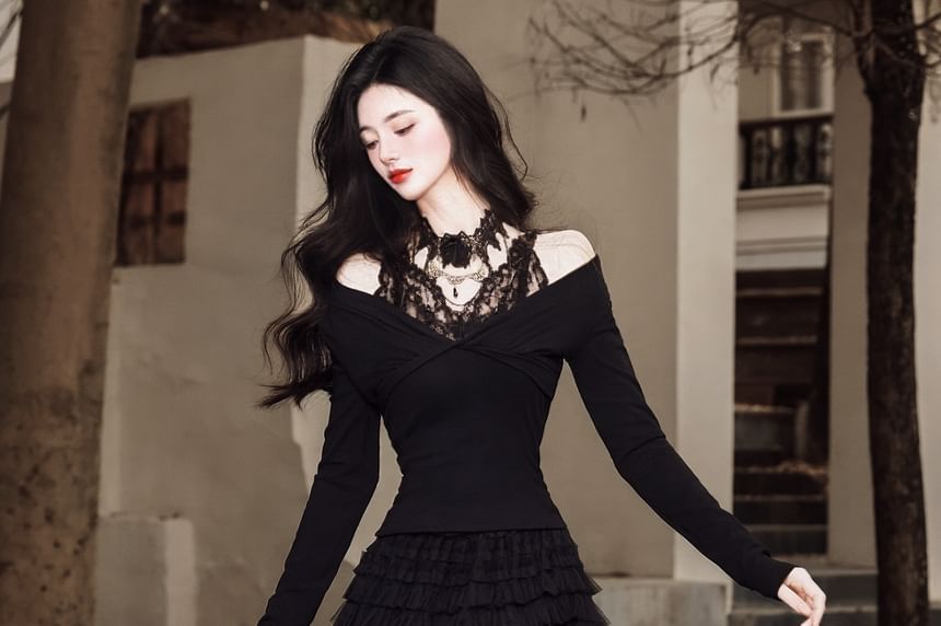 Cold Shoulder Lace T-Shirt with Layered Midi Skirt Set