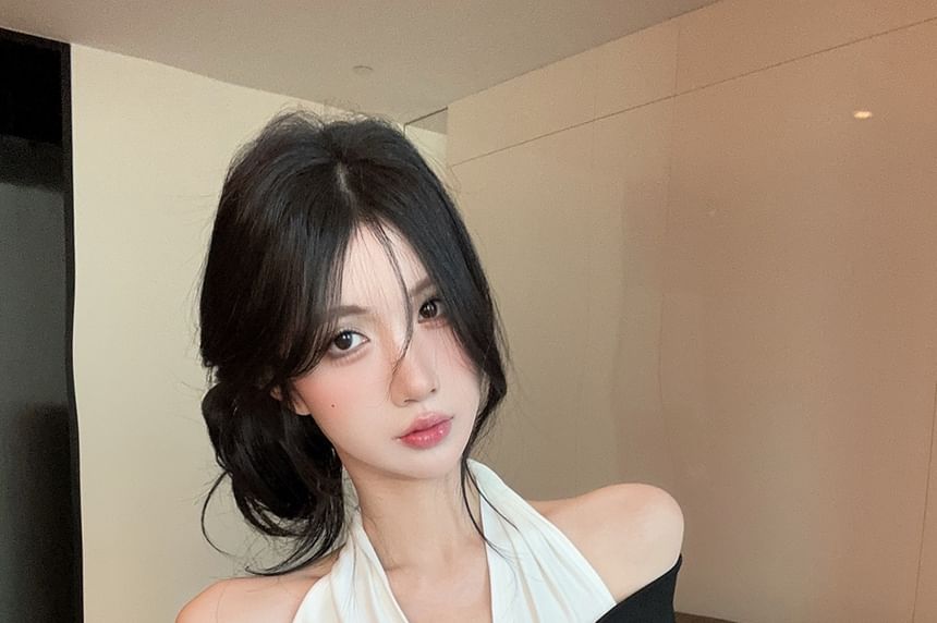 Halter-Neck Cold-Shoulder Mock Two-Piece Long-Sleeve Tee