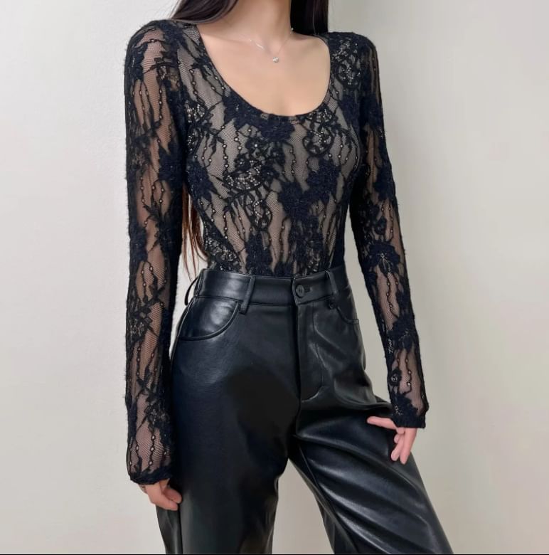 Lace Trim Scoop Neck Long-Sleeve Bodysuit