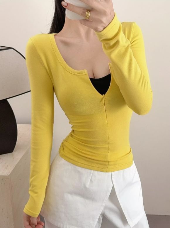 Zipper Front Scoop Neck Long-Sleeve Tee