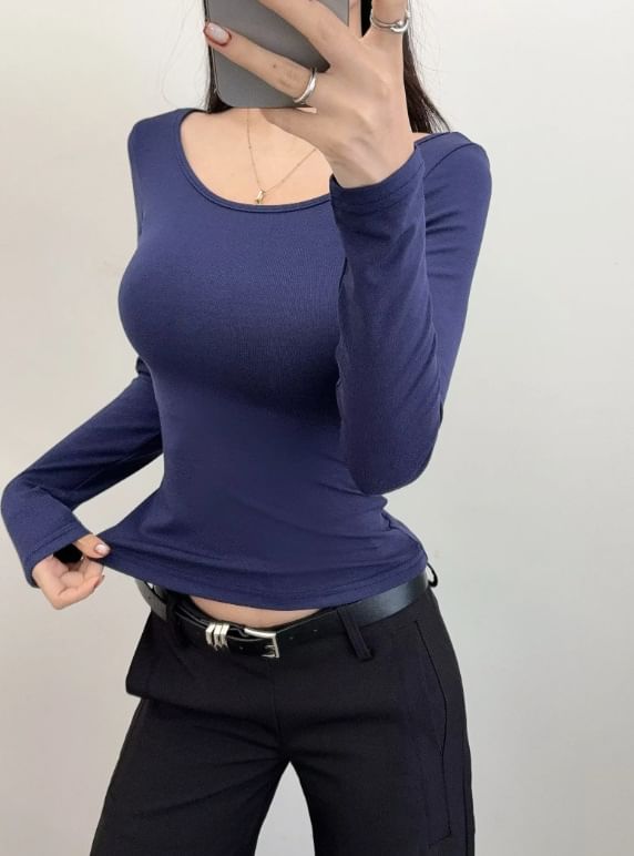 Scoop Neck Long-Sleeve Basic Tee