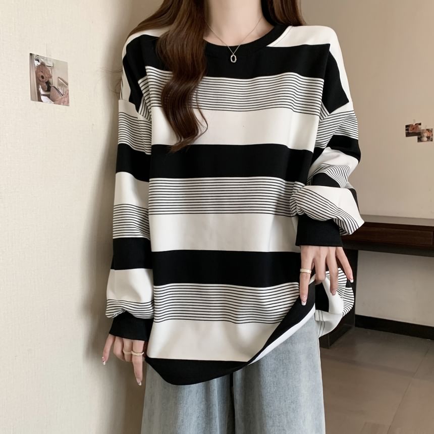 Striped Oversized Crew-Neck Sweatshirt