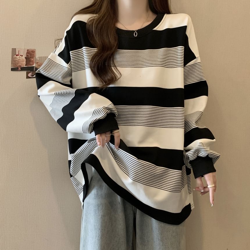 Striped Oversized Crew-Neck Sweatshirt