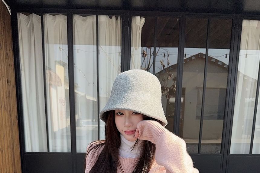 Ribbed Knit Crewneck Sweater in Neutral Tone