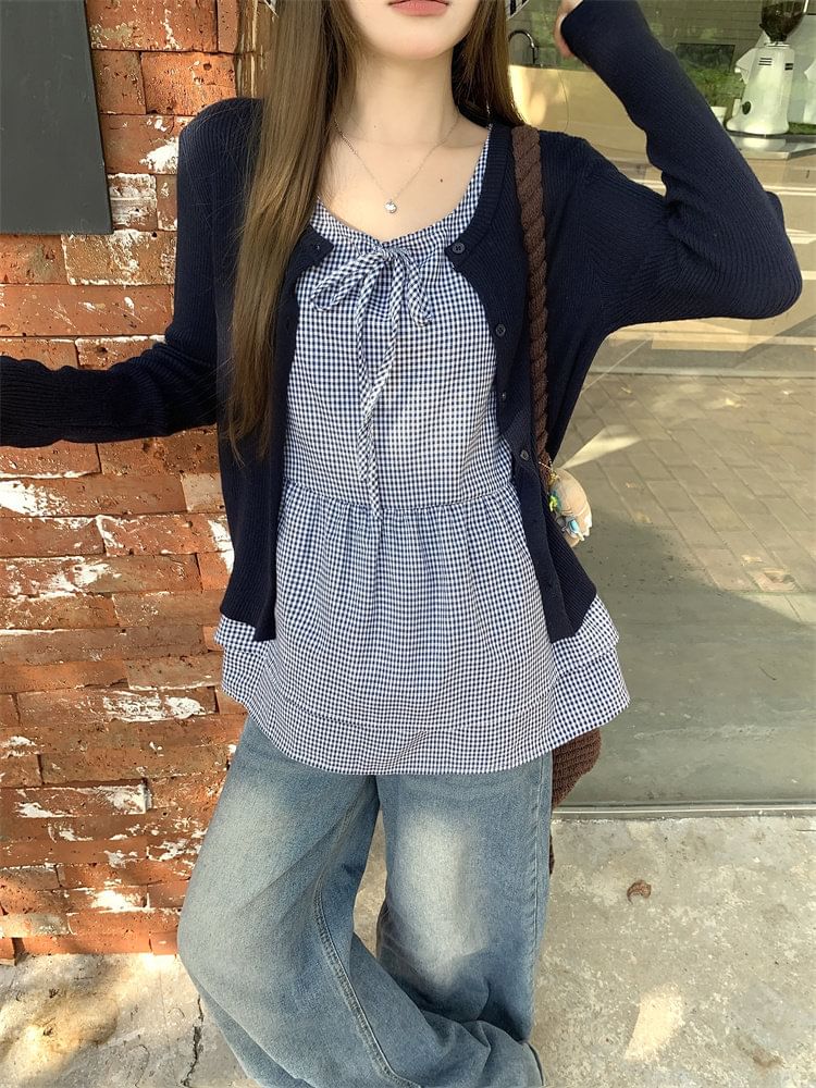 Sleeveless Crew Neck Plaid Blouse / Crew Neck Plain Cardigan