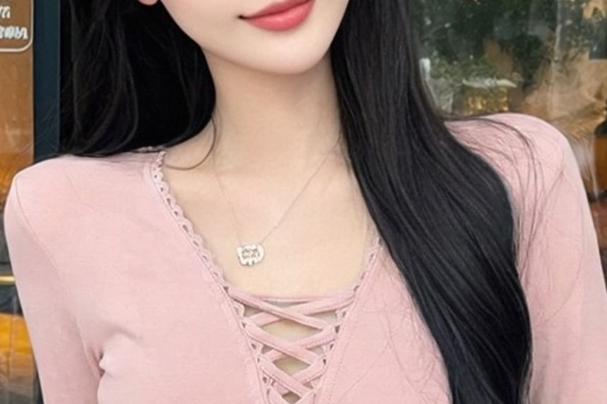 Lace-Up V-Neck Crop Top with Long Sleeves and Slim Fit