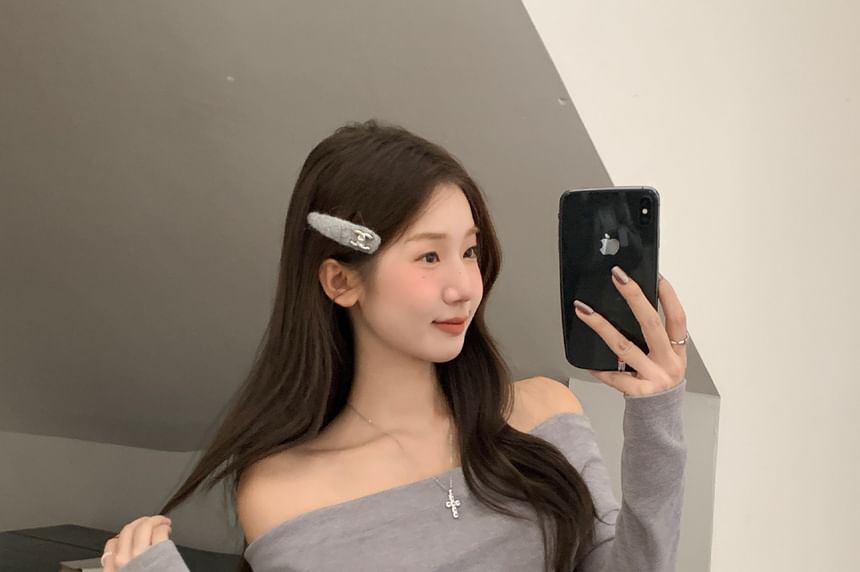 Off Shoulder Long Sleeve Solid Top