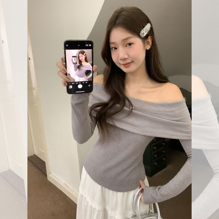 Off Shoulder Long Sleeve Solid Top