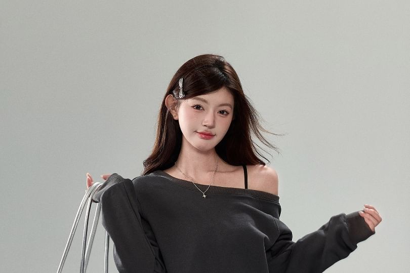 Off Shoulder Solid Sweatshirt