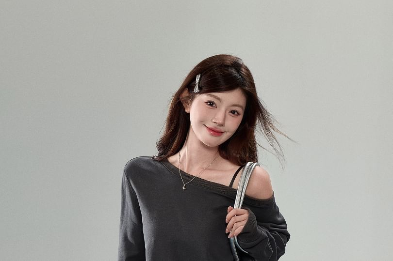 Off Shoulder Solid Sweatshirt