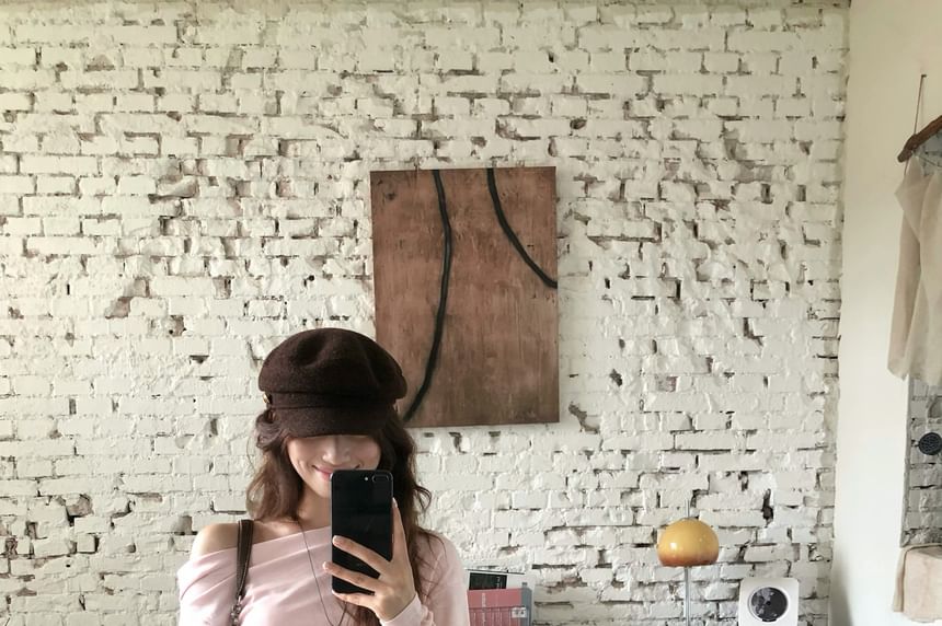 Off-Shoulder Plain Long Sleeve Tee