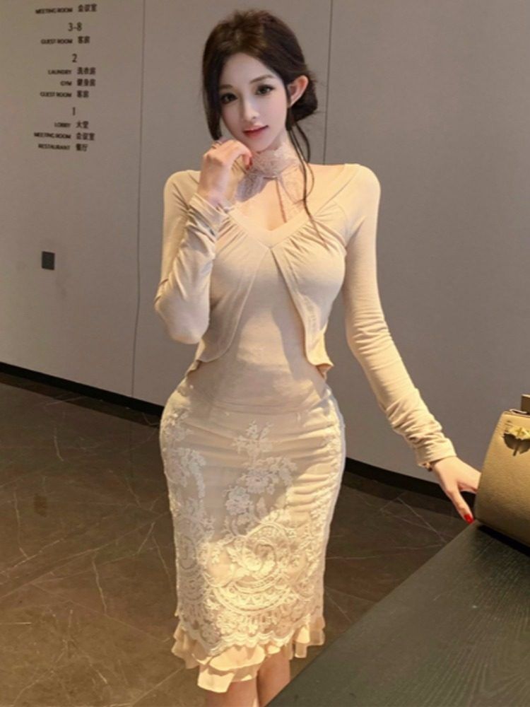 Halter Neck Lace Panel Cutout Slim Fit Top / High Waist Pencil Skirt Set