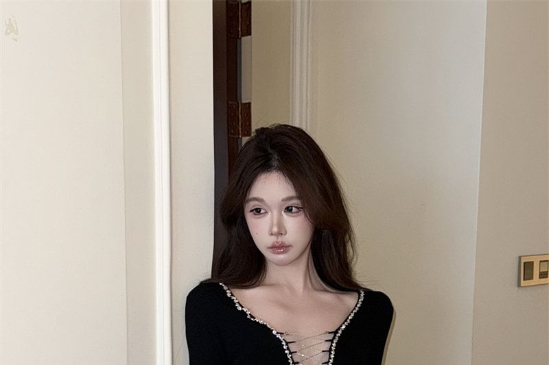 Deep Plunge Embellished Slim Fit Long Sleeve Crop Tee